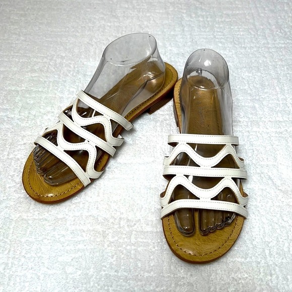 Kelly & Katie Shoes - New! Kelly & Katie Kenzy white cushion slide on sandals low block heel size 10